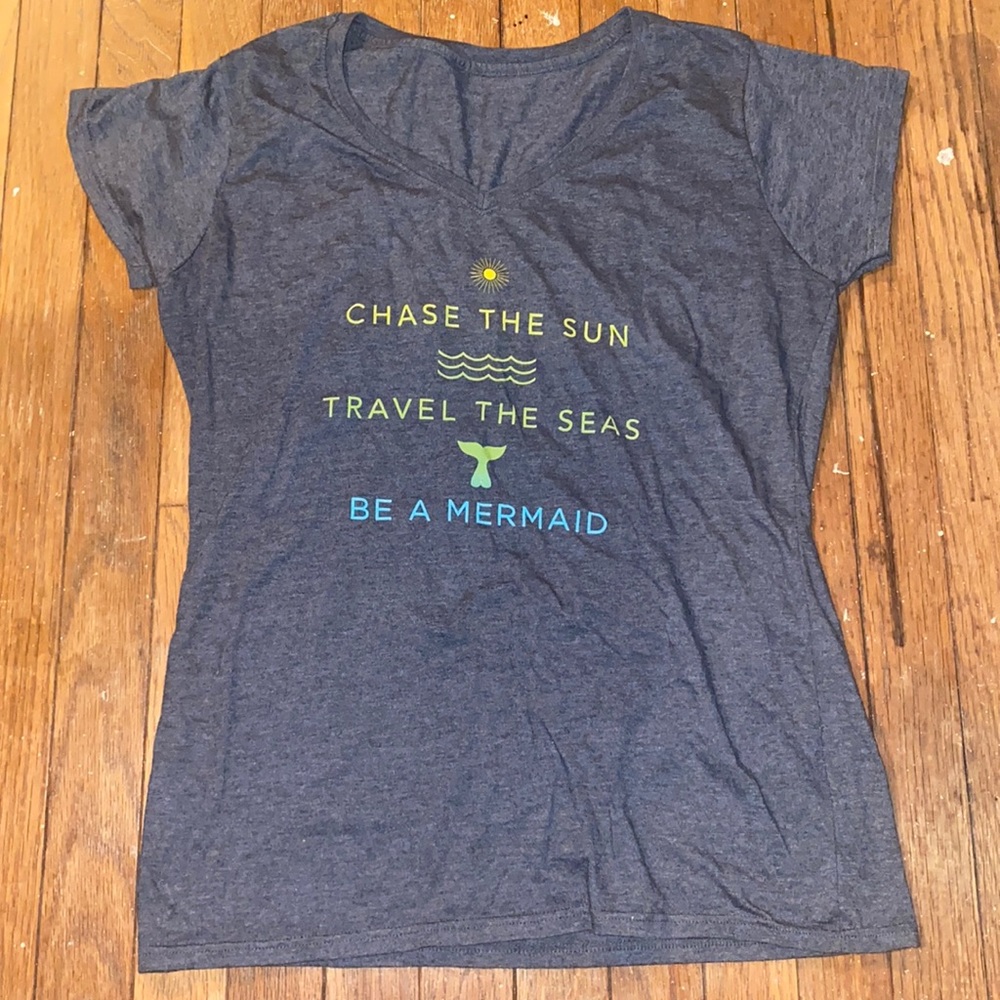 Be A Mermaid 🧜🏼‍♀️ T-Shirt